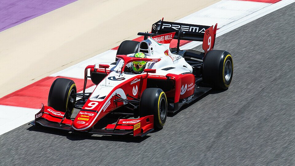 Mick Schumacher beendet sein erstes Qualifying in der Formel 2 auf Platz 10, Foto: LAT Images