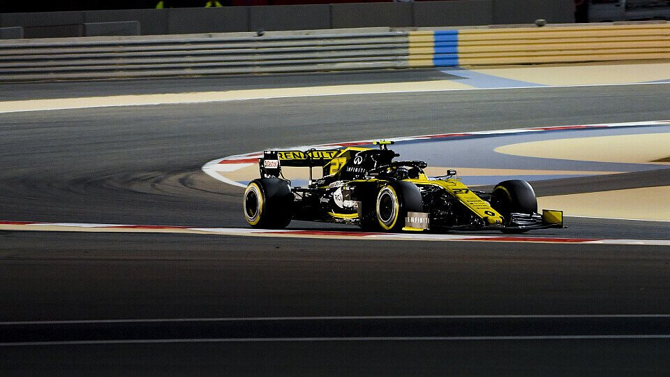Nico Hülkenberg wurde beim Formel-1-Qualifying in Bahrain gleich von mehreren Problemen am Renault ausgebremst, Foto: LAT Images
