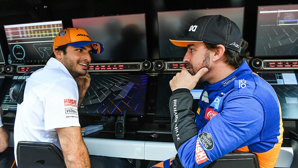 Carlos Sainz und Fernando Alonso fordern mehr Testtage, Foto: LAT Images