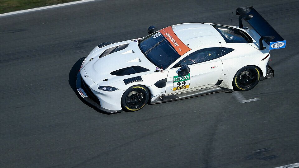 Premiere im ADAC GT Masters: der neue Aston Martin Vantage GT3, Foto: ADAC GT Masters