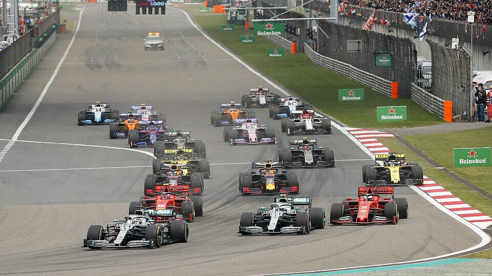 Start in China: Die Formel 1 wird 2023 kein Rennen in Shanghai abhalten., Foto: LAT Images