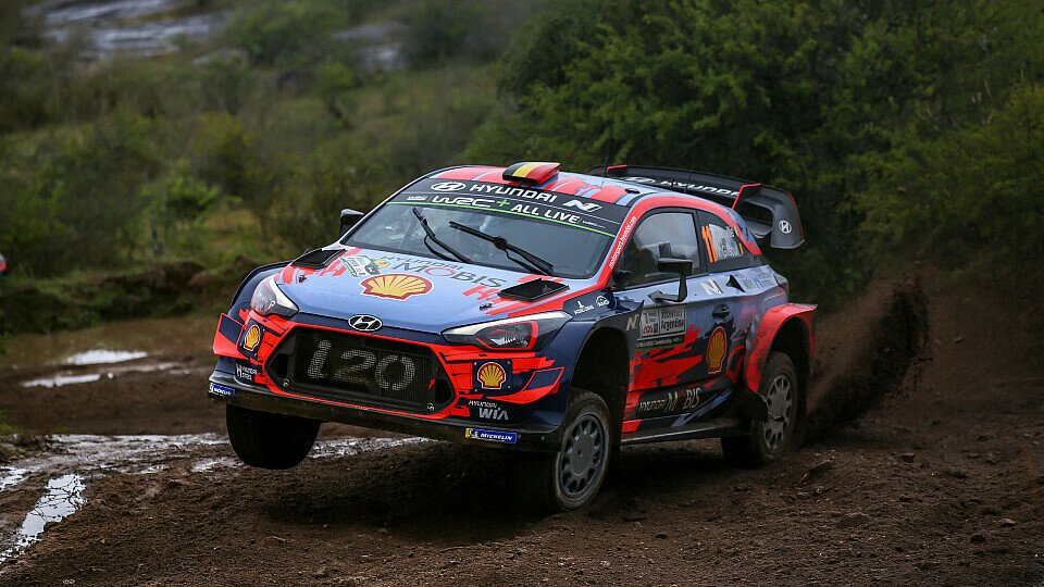 Thierry Neuville driftete in Argentinien zum WRC-Sieg, Foto: LAT Images