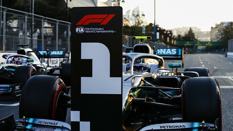 Mercedes setzte sich im Formel-1-Qualifying in Baku überraschend gegen Ferrari durch, Foto: LAT Images