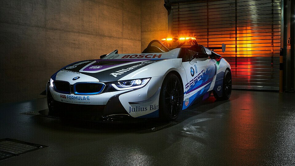 Safety Car als Roadster: Der neue BMW i8 in der Formel E