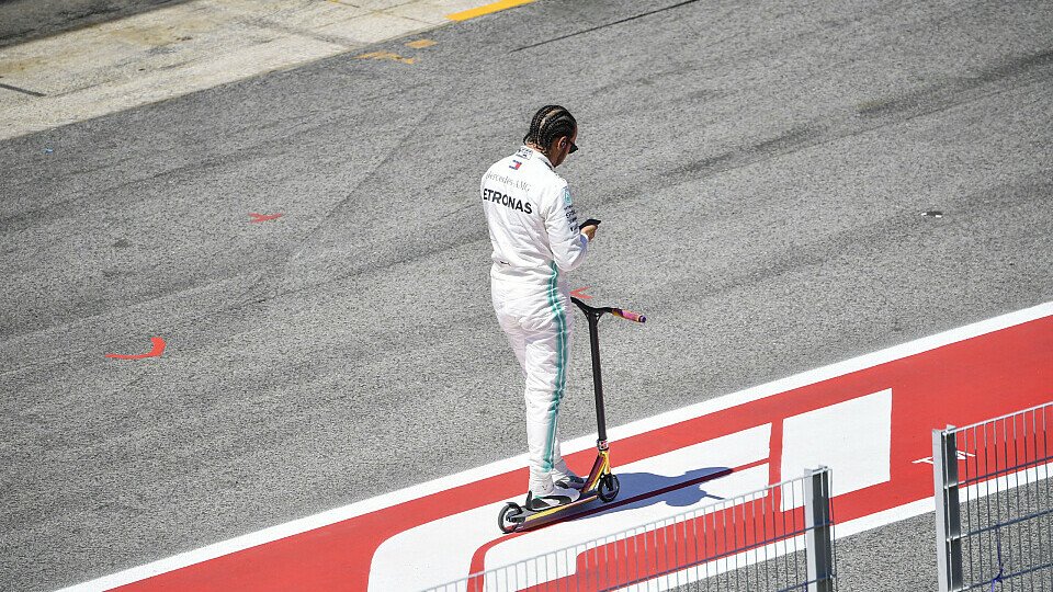 Lewis Hamilton wird schon nach fünf Rennen langweilig: Teaminternes Duell nicht dasselbe, Foto: LAT Images
