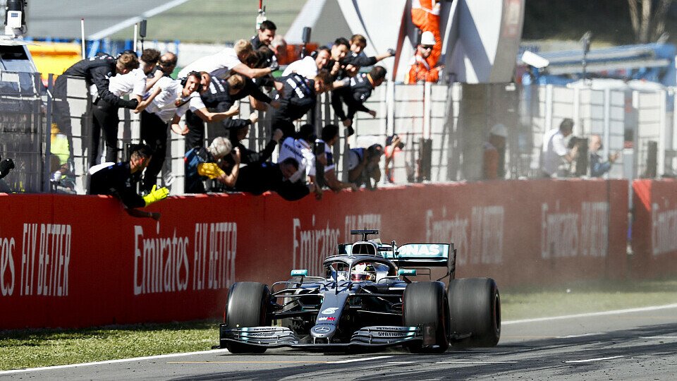 Lewis Hamilton rehabilitierte sich am Sonntag für ein ganz schwaches Qualifying, Foto: LAT Images