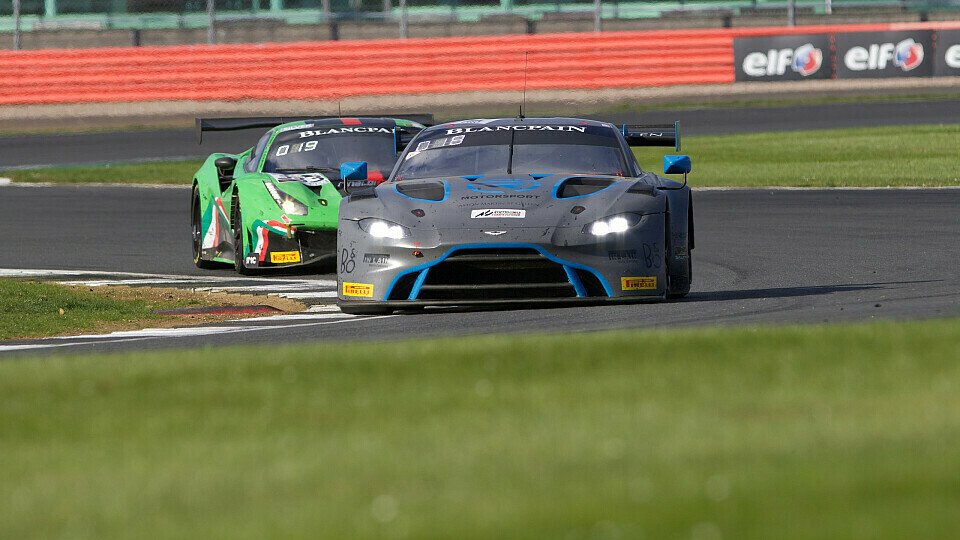 Der Aston Martin Vantage V8 GT3 fuhr die schnellste Rundenzeit des gesamten Wochenendes, Foto: R-Motorsport