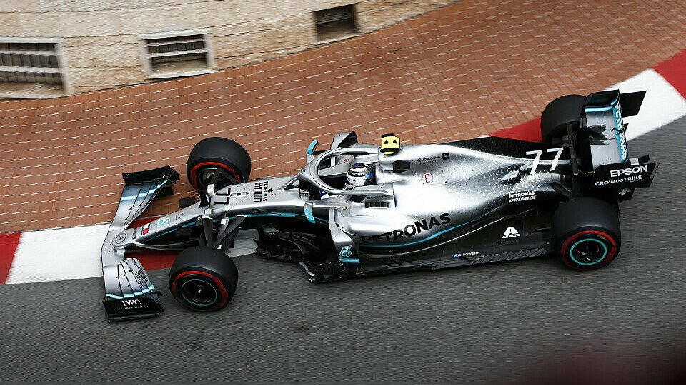 Mercedes legte am Trainingsfreitag der Formel 1 in Monaco ein beeindruckendes Tempo vor, Foto: LAT Images