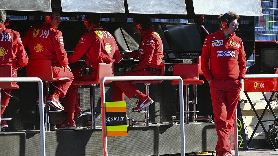 Ferrari Teamchef Mattia Binotto stellt sich nach dem Monaco-Qualifying-Debakel der Verantwortung, Foto: LAT Images