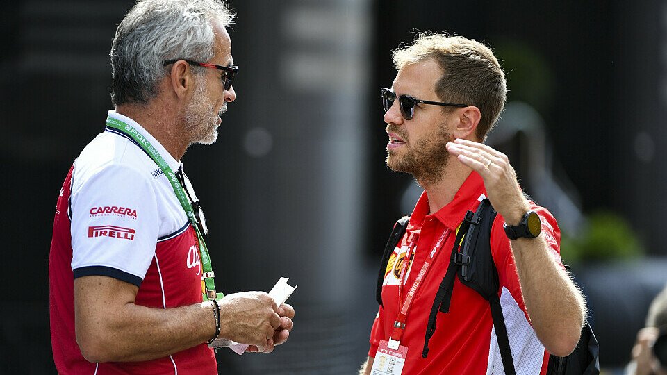 Sebastian Vettel ist in Frankreich mit Ring am Finger unterwegs, Foto: LAT Images