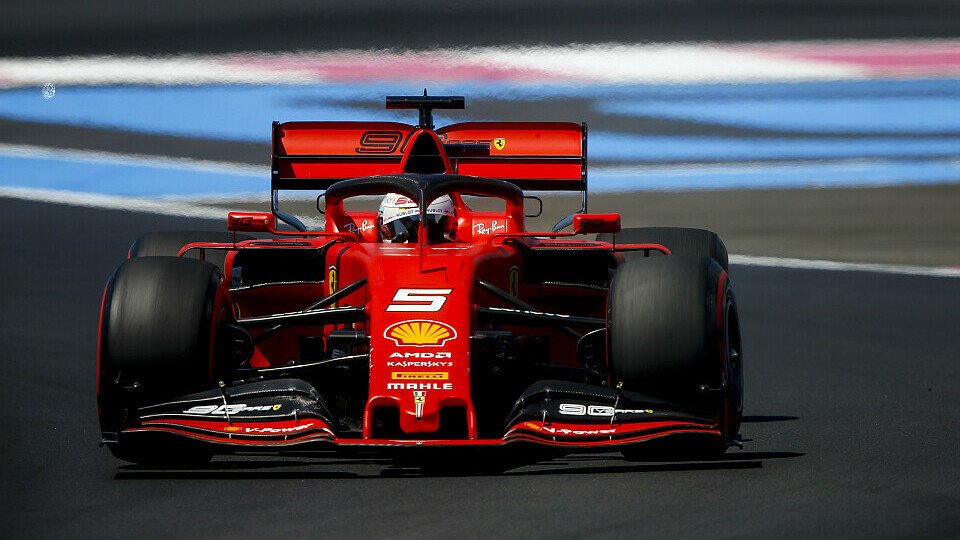 Sebastian Vettel macht sein Problem beim Hochschalten nicht für sein schwaches Qualifying verantwortlich, Foto: LAT Images