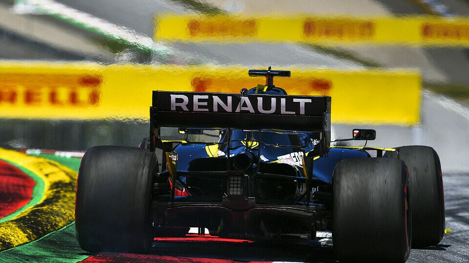 Die Balance passt bei Renault am Red Bull Ring bisher vorne und hinten nicht, Foto: LAT Images