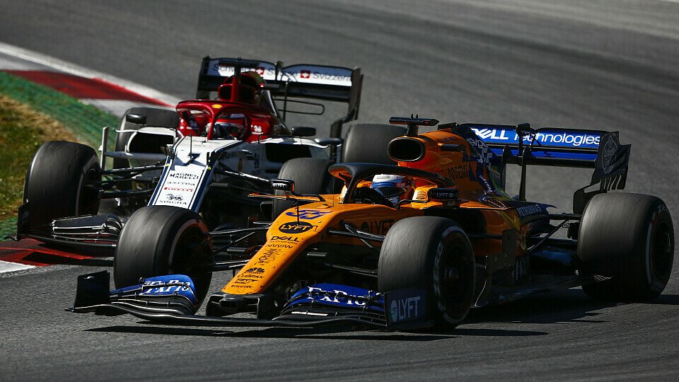 Kimi Räikkönen sieht Alfa Romeo jetzt im Kampf mit McLaren, Foto: LAT Images