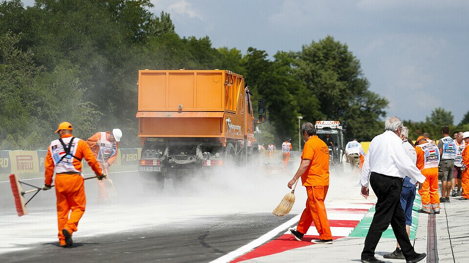 Lewis Hamilton fuhr im verkürzten 3. Training in Ungarn Bestzeit, Foto: LAT Images