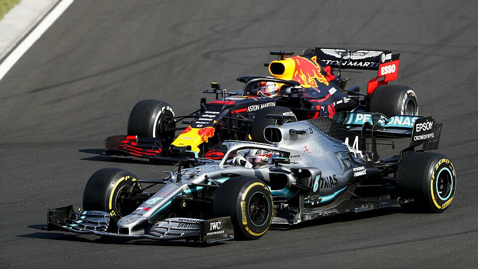Lewis Hamilton ringt Max Verstappen in Ungarn nieder, Foto: LAT Images