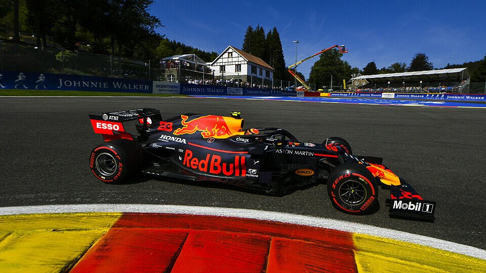 Alexander Albon überzeugte bei seinem Einstand für Red Bull in Spa-Francorchamps fast auf ganzer Linie, Foto: LAT Images