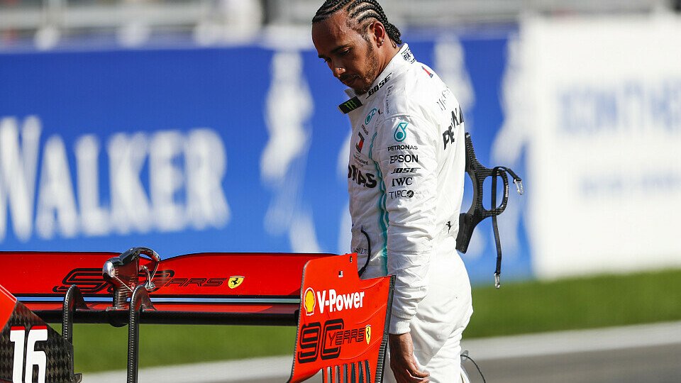 Lewis Hamilton hätte den ersten Sieg von Ferrari-Pilot Charles Leclerc beim Formel-1-Rennen in Spa beinahe verhindert, Foto: LAT Images
