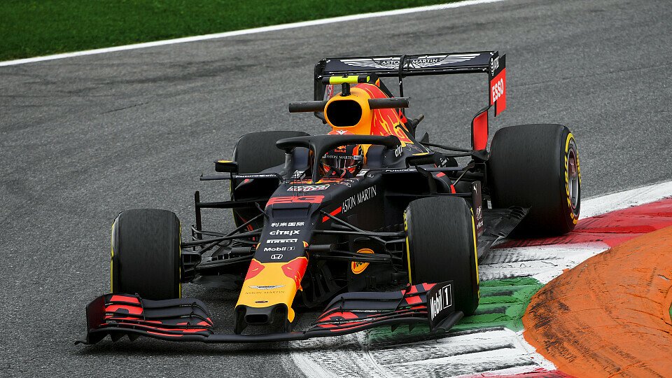 Red-Bull-Berater Dr. Helmut Marko traut Max Verstappen in Monza trotz Strafe das Podium zu, Foto: LAT Images