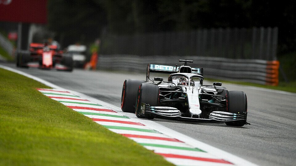 Lewis Hamilton startete stark in die Freitags-Trainings von Monza, Foto: LAT Images