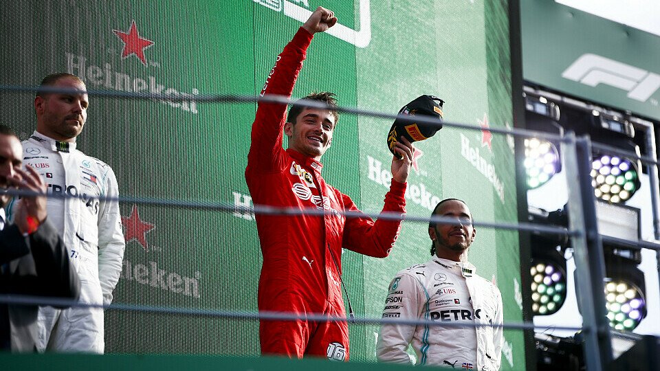 Charles Leclerc rang in Monza im Alleingang beide Mercedes nieder, Foto: LAT Images