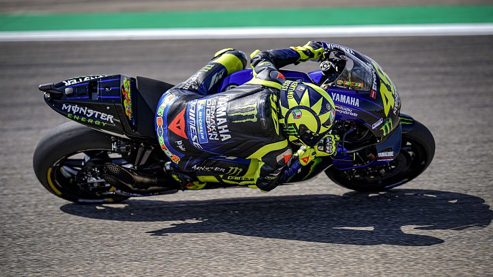 Valentino Rossi musste in Aragon früh Tempo rausnehmen, Foto: Monster Yamaha