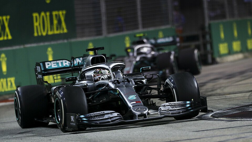 Lewis Hamilton vor Valtteri Bottas - nur eine Mercedes-Teamorder machte das in Singapur möglich