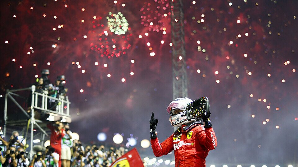 In Singapur feierte Sebastian Vettel 2019 seinen bisher letzten Sieg, Foto: LAT Images