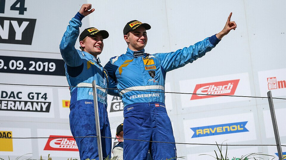 Eike Angermayr (li.) und Mads Siljehaug beim Sieg in Lauf eins am Sachsenring, Foto: ADAC GT4 Germany