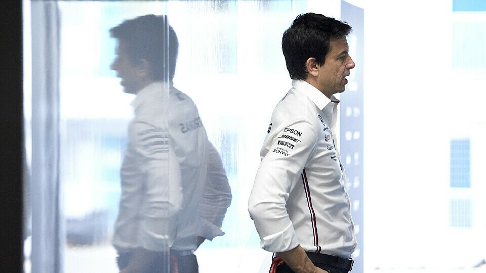 Toto Wolff spricht Klartext: Mercedes bleibt 2021 in der Formel 1, Foto: LAT Images