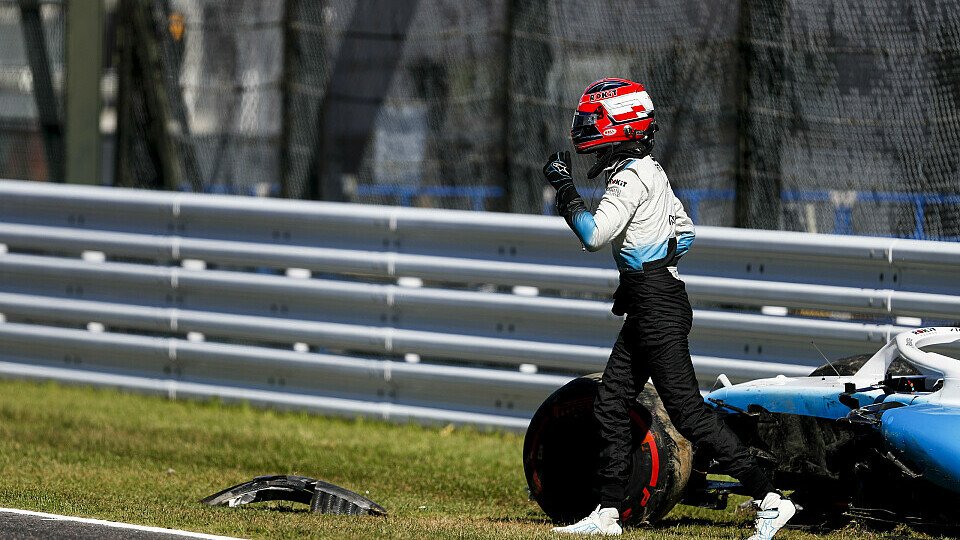 Robert Kubica nach Qualifying-Crash in Japan, Foto: LAT Images