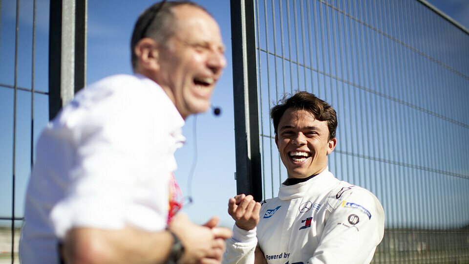 Nyck de Vries hat gut Lachen: Werksvertrag bei Mercedes in der Formel E, Foto: LAT Images