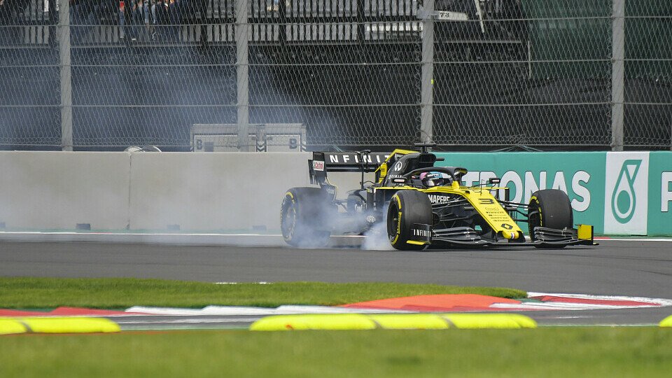 Daniel Ricciardo hatte es mit Renault in der letzten Saison nicht einfach, Foto: LAT Images