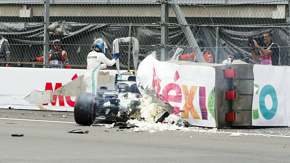 Für Valtteri Bottas endete das Formel-1-Qualifying in Mexiko mit einem heftigen Unfall, Foto: LAT Images