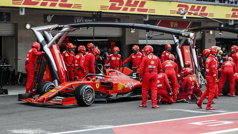 Sebastian Vettel sprach sich beim Formel-1-Rennen in Mexiko gegen Ferraris ursprüngliche Strategie aus, Foto: LAT Images