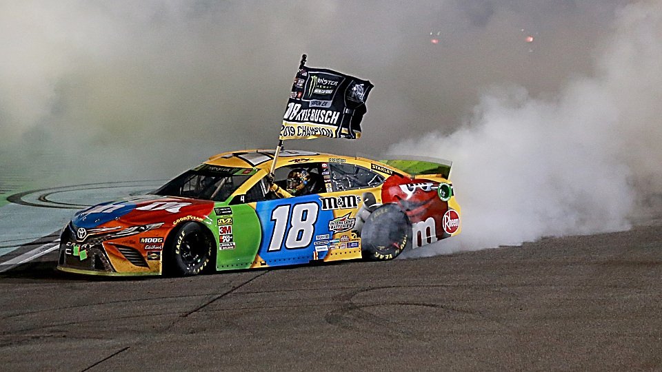 Kyle Busch ist zum zweiten Mal NASCAR-Champion, Foto: NASCAR