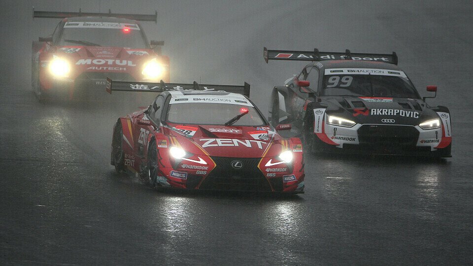 Lexus vor Audi im 1. Qualifying beim Dream Race in Fuji, Foto: LAT Images
