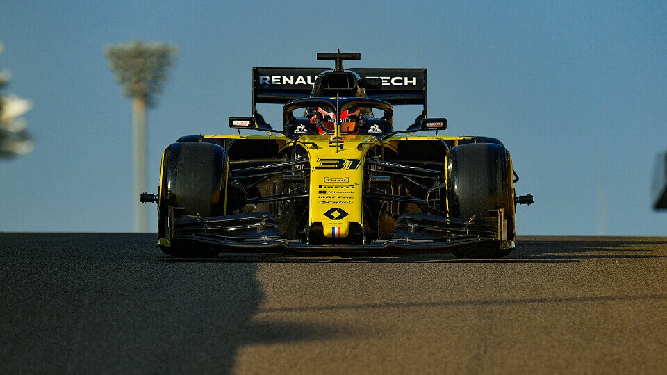 Heute testet Esteban Ocon in Abu Dhabi erstmals den Renault, Foto: LAT Images