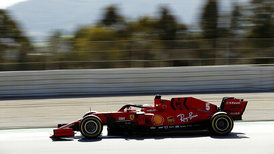 Sebastian Vettel hofft für einen Ferrari-Benchmark bei den Formel-1-Testfahrten 2020 auf Teamkollege Charles Leclerc, Foto: LAT Images