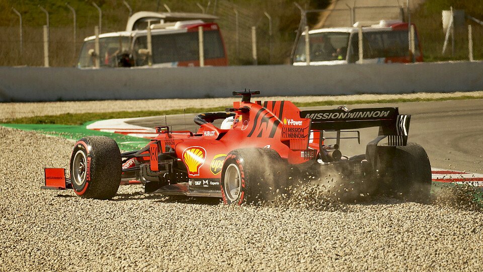 Sebastian Vettel rutschte als einer von vielen ins Kiesbett, fuhr aber auch die Bestzeit an Tag fünf, Foto: LAT Images