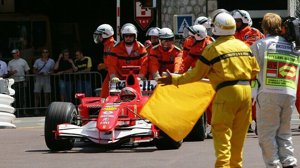 2006 stellte Michael Schumacher seinen Ferrari absichtlich in der Monaco-Qualifikation ab und blockierte damit die Strecke, Foto: LAT Images