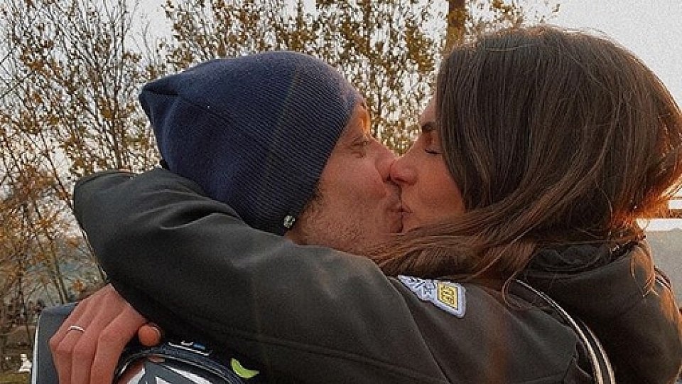 Genießt die Zeit zuhause: Valentino Rossi mit Freundin Francesca, Foto: Instagram/Francesca Sofia Novello