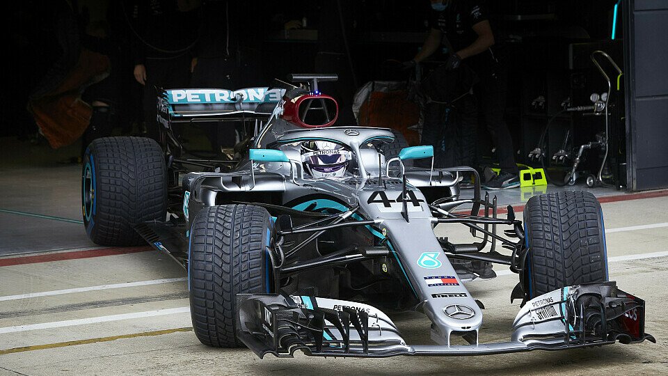 Rückkehr ins Cockpit: Valtteri Bottas und Lewis Hamilton absolvieren Testfahrten vor dem Saisonstart, Foto: Mercedes-Benz