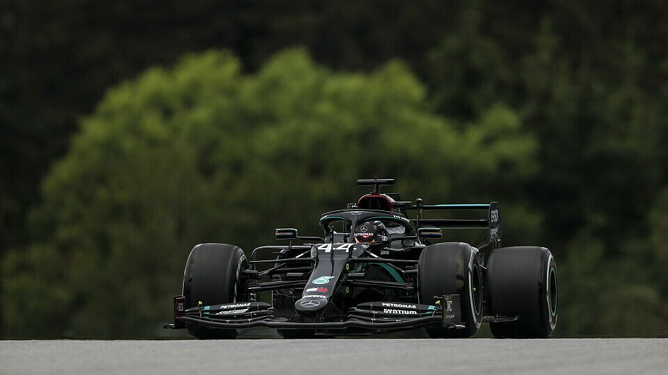 Lewis Hamilton fuhr im schwarzen Silberpfeil der Konkurrenz einmal mehr davon, Foto: LAT Images
