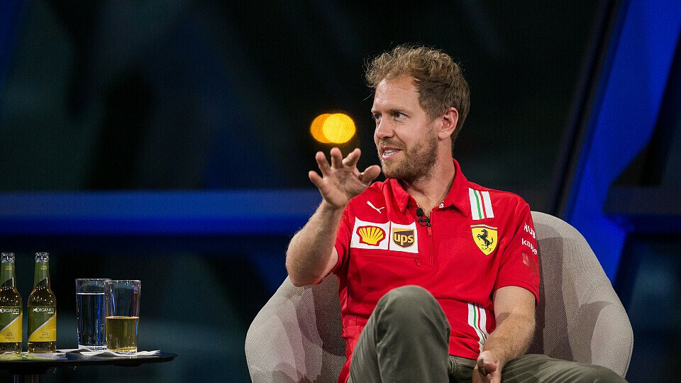 Sebastian Vettel sprach ausführlich über seine Zukunft - in einem Talk eines Red-Bull-Sendes, Foto: ServusTV / Daniel Götzhaber