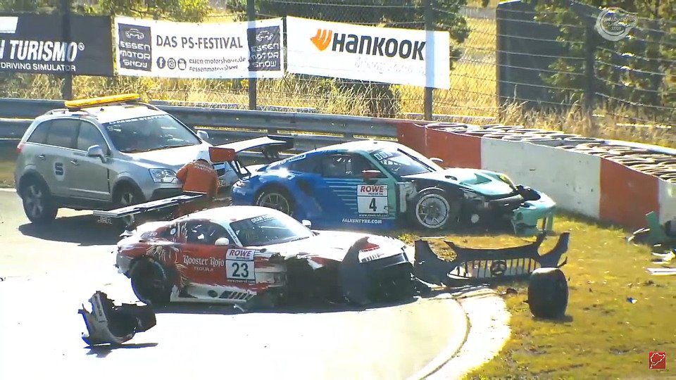 Im NLS-Zeittraining hat es gekracht, Foto: Nürburgring YouTube/Screenshot
