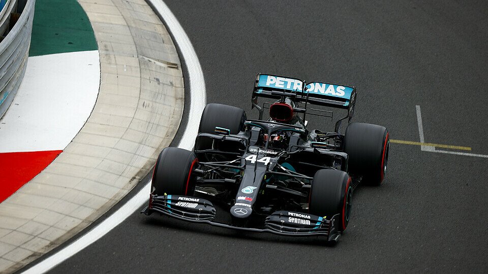 Formel-1-Weltmeister Lewis Hamilton startet beim Grand Prix von Ungarn am Sonntag von der Pole Position, Foto: LAT Images
