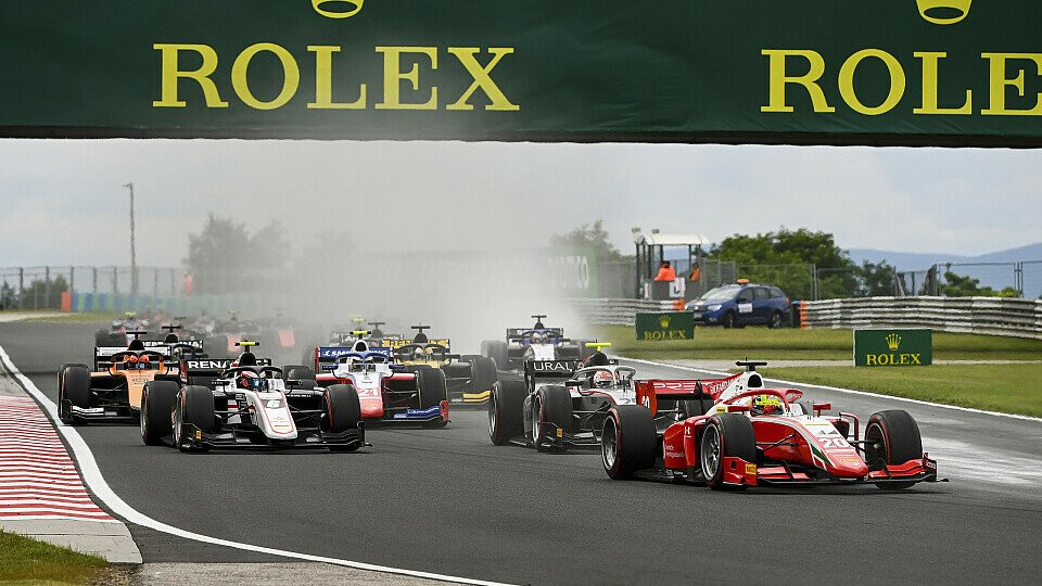 Die Formel 2 fährt ab 2021 nicht mehr gemeinsam mit der Formel 3, Foto: LAT Images