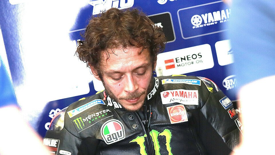 Valentino Rossi ist das bislang prominenteste MotoGP-Opfer des Corona-Protokolls, Foto: LAT Images