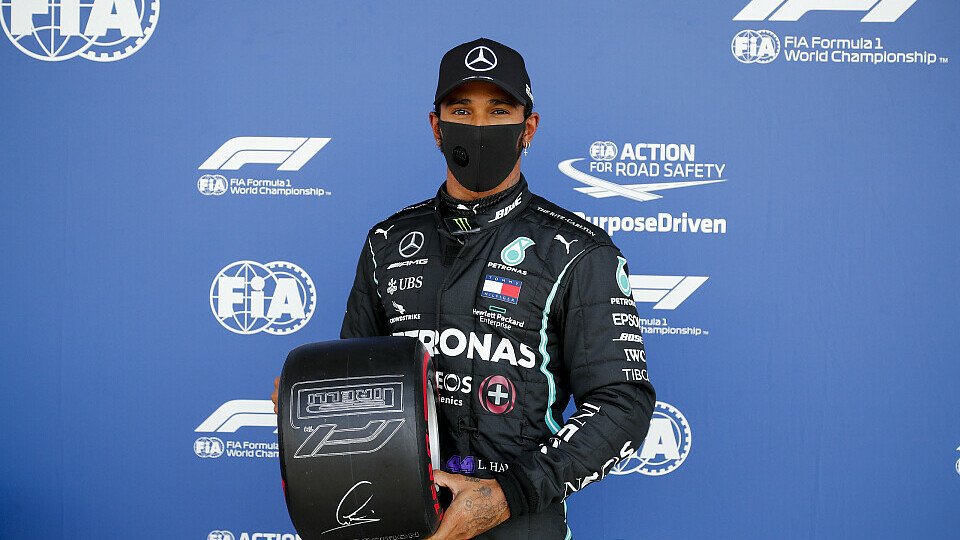 Pole nach Dreher: Lewis Hamilton startet in Silverstone von ganz vorne, Foto: LAT Images