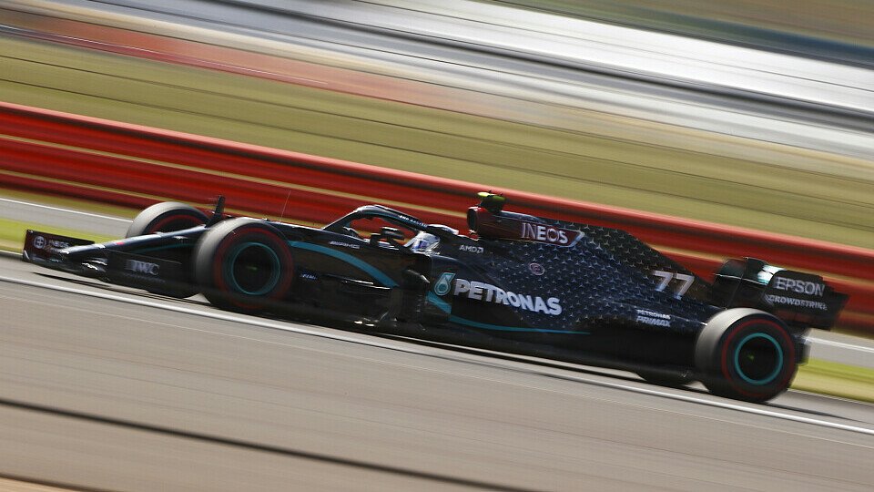Valtteri Bottas startet beim Jubiläums-GP der Formel 1 in Silverstone von der Pole Position, Foto: LAT Images